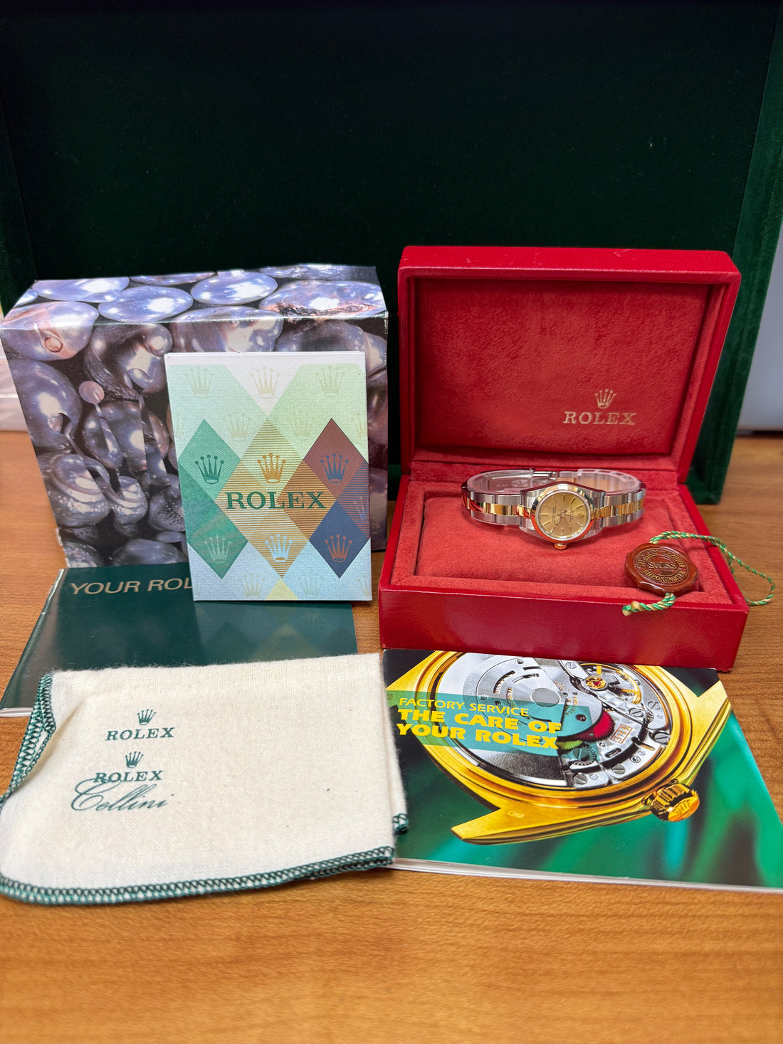 2004 Rolex Oyster Perpetual Champagne stick Dial on Oyster 76183 Complete